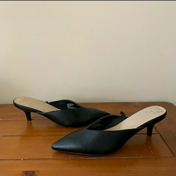 Kitten Heels Low Vamp - Picture 3 of 3